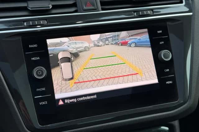 Volkswagen Tiguan (2019) thumbnail 45