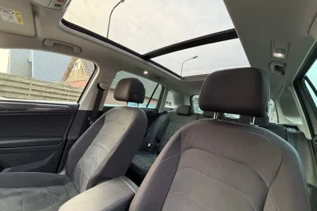Volkswagen Tiguan (2019) thumbnail 48