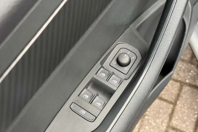 Škoda Karoq (2022) thumbnail 23