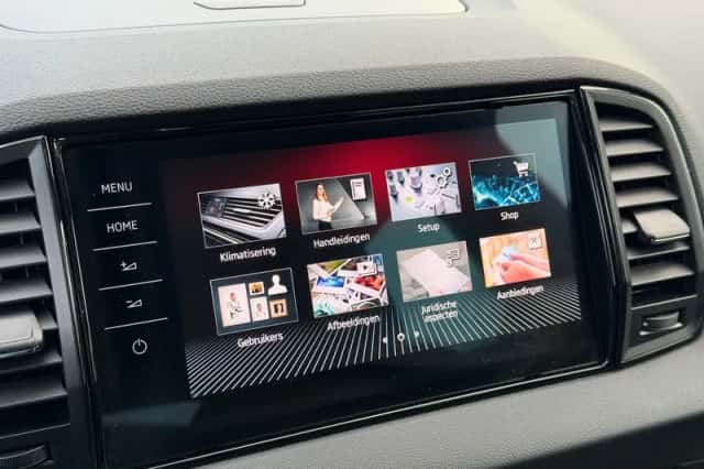 Škoda Karoq (2022) thumbnail 42