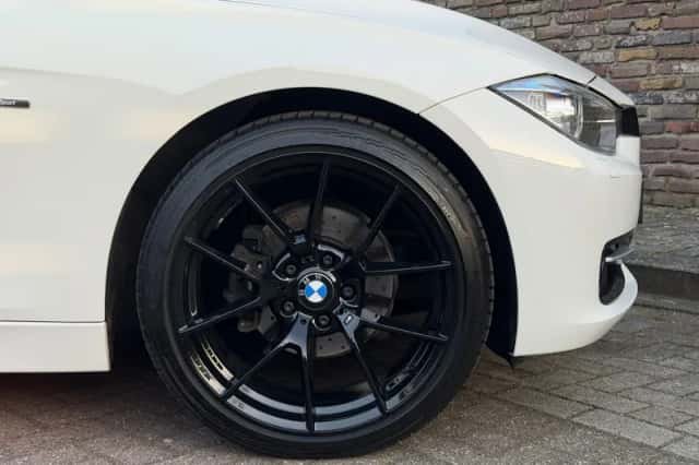 BMW 3-Serie (2015) thumbnail 11