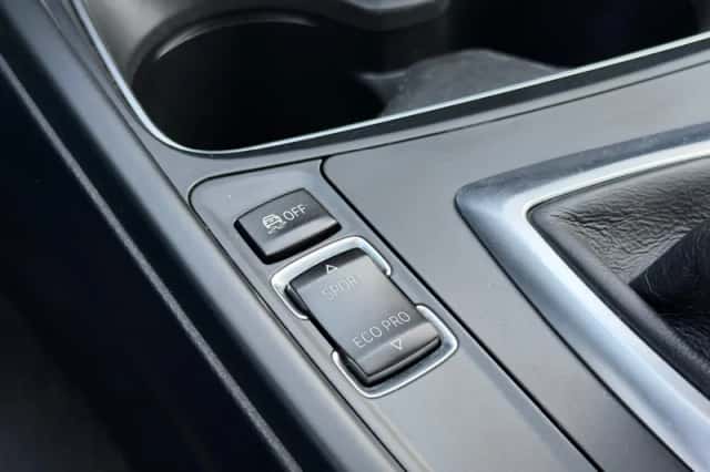 BMW 3-Serie (2015) thumbnail 29