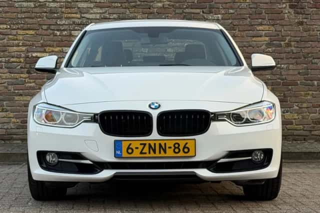 BMW 3-Serie (2015) thumbnail 6
