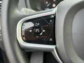 Volvo XC90 (2021) thumbnail 37