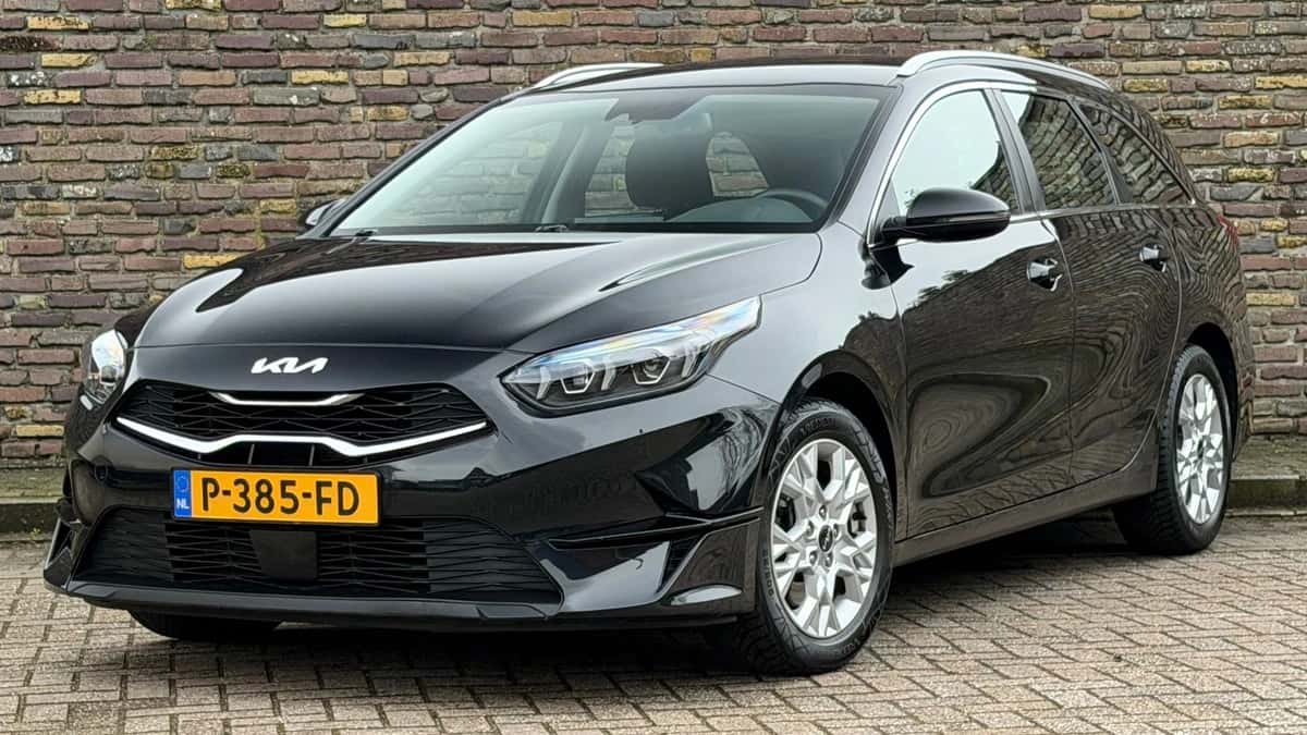 Kia Ceed (2022) — foto 1