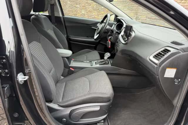 Kia Ceed (2022) thumbnail 15