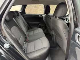 Kia Ceed (2022) thumbnail 18