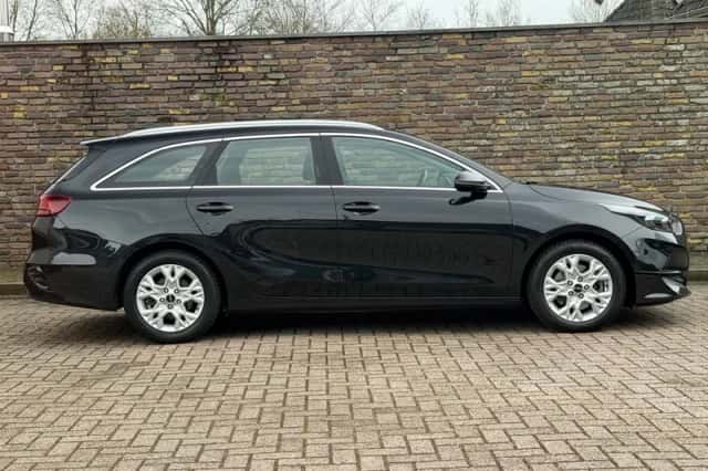 Kia Ceed (2022) thumbnail 8