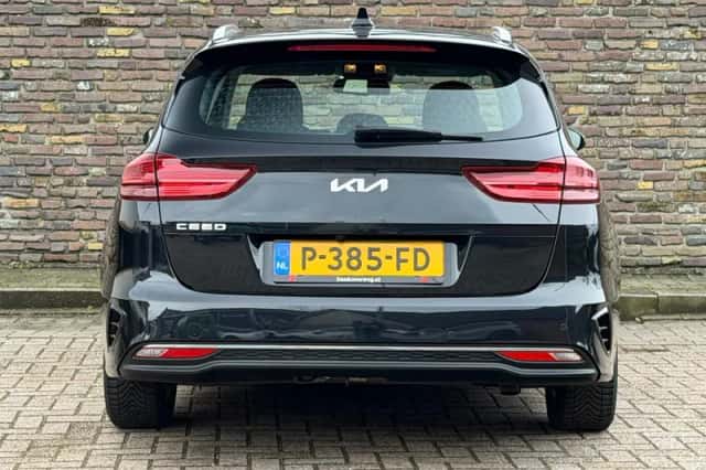 Kia Ceed (2022) thumbnail 9
