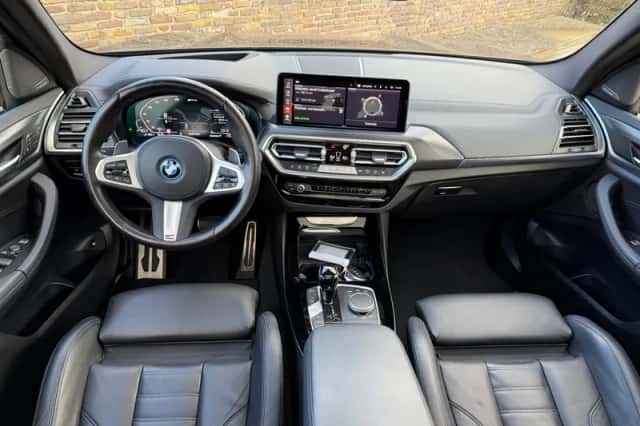 BMW X3 (2023) thumbnail 2