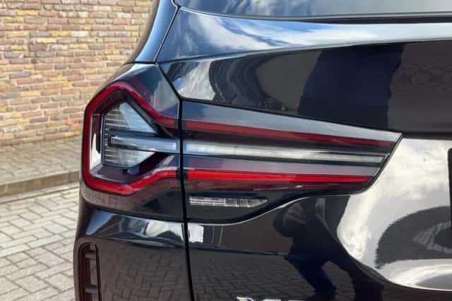 BMW X3 (2023) thumbnail 15