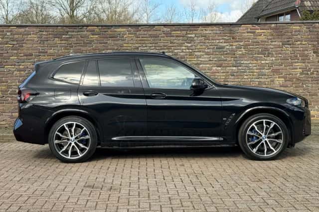 BMW X3 (2023) thumbnail 8