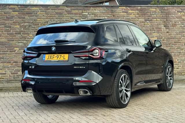 BMW X3 (2023) thumbnail 10
