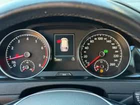 Volkswagen Golf (2013) thumbnail 3