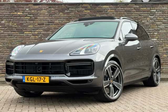 Porsche Cayenne (2022) thumbnail 1