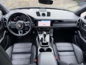Porsche Cayenne (2022) thumbnail 2