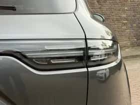Porsche Cayenne (2022) thumbnail 16