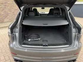 Porsche Cayenne (2022) thumbnail 27