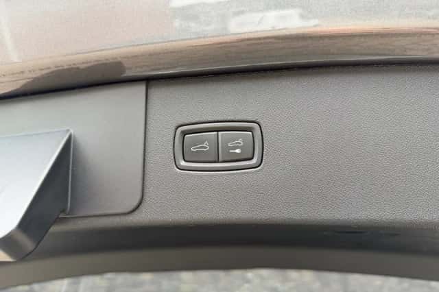 Porsche Cayenne (2022) thumbnail 29