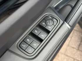 Porsche Cayenne (2022) thumbnail 33