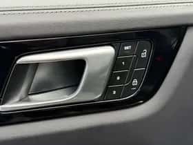 Porsche Cayenne (2022) thumbnail 36