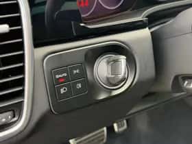 Porsche Cayenne (2022) thumbnail 40
