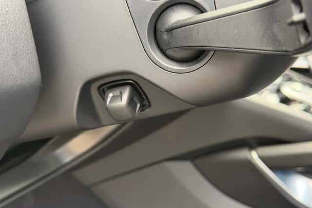 Porsche Cayenne (2022) thumbnail 41