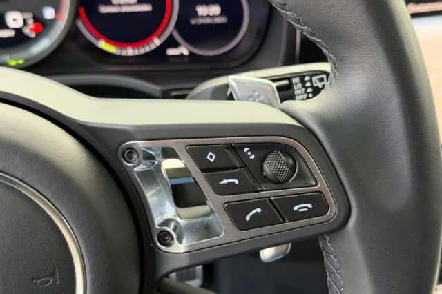 Porsche Cayenne (2022) thumbnail 46