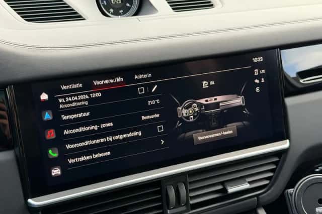 Porsche Cayenne (2022) thumbnail 62