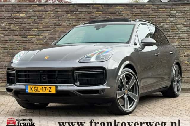 Porsche Cayenne (2022) thumbnail 82