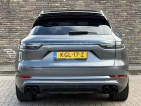 Porsche Cayenne (2022) thumbnail 10