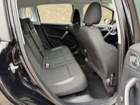 Peugeot 2008 (2016) thumbnail 18