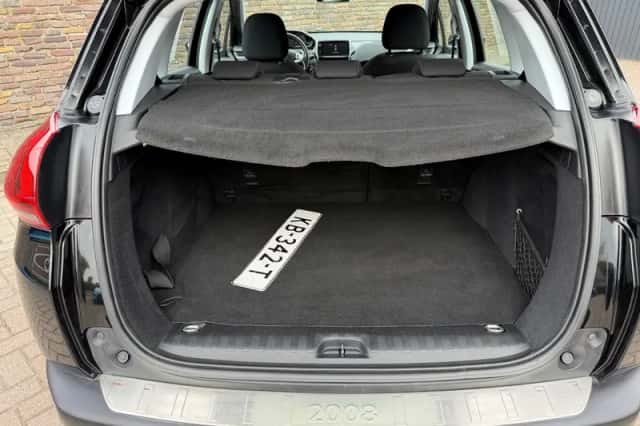 Peugeot 2008 (2016) thumbnail 19