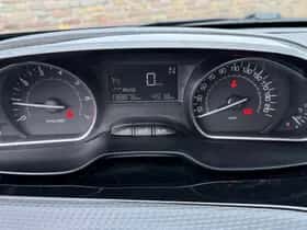 Peugeot 2008 (2016) thumbnail 3