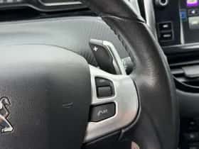 Peugeot 2008 (2016) thumbnail 26