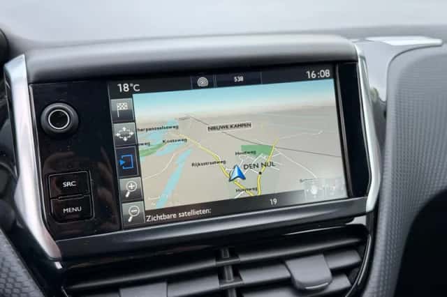 Peugeot 2008 (2016) thumbnail 32