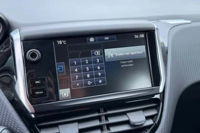 Peugeot 2008 (2016) thumbnail 33