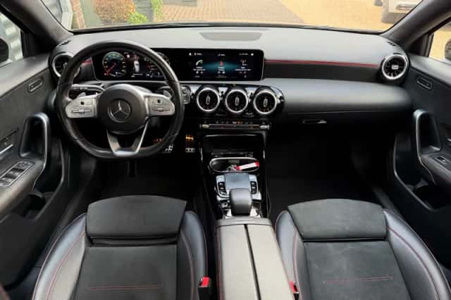 Mercedes-Benz A-Klasse (2019) thumbnail 2