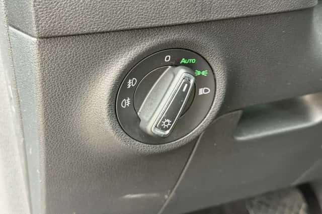 Škoda Karoq (2018) thumbnail 25