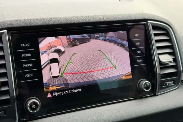 Škoda Karoq (2018) thumbnail 42