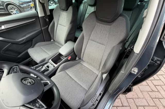 Škoda Karoq (2018) thumbnail 45