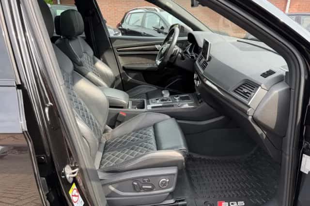 Audi SQ5 (2018) thumbnail 18