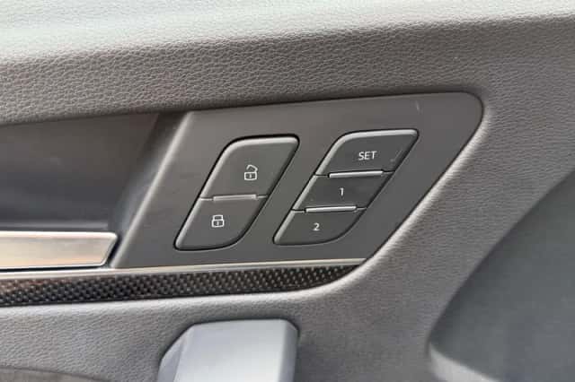 Audi SQ5 (2018) thumbnail 32