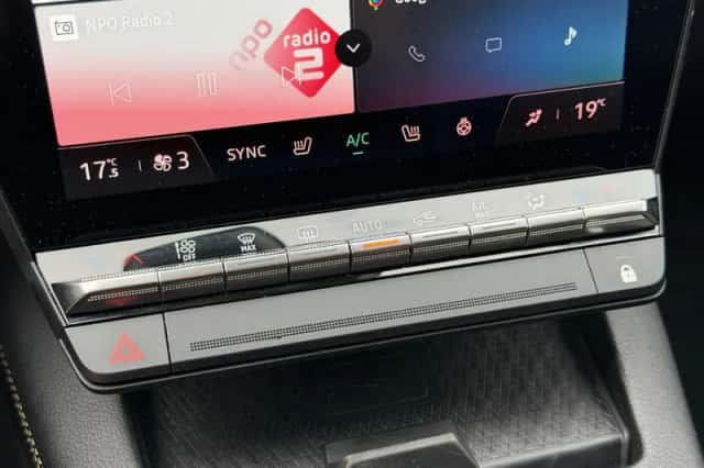 Renault Mégane E-Tech (2022) thumbnail 37