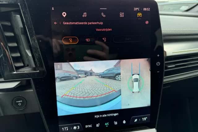 Renault Mégane E-Tech (2022) thumbnail 44