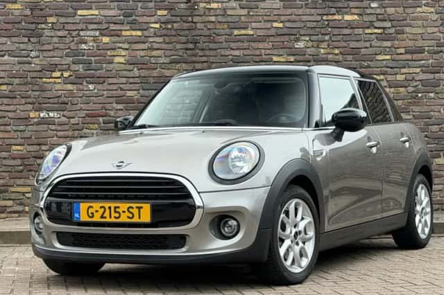 MINI Cooper (2019) thumbnail 1
