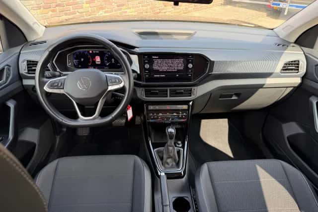 Volkswagen T-Cross (2021) thumbnail 2
