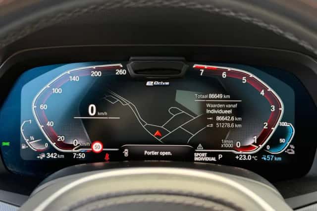 BMW X5 (2021) thumbnail 3