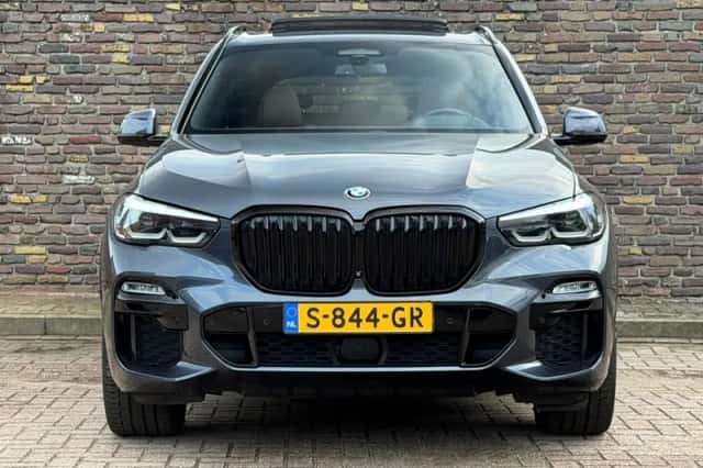 BMW X5 (2021) thumbnail 6