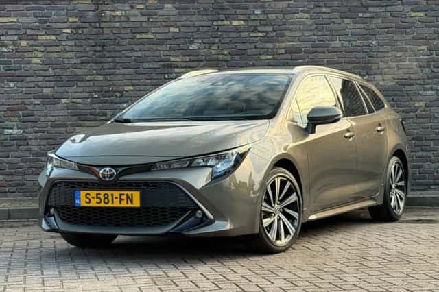Toyota Corolla (2023) thumbnail 1